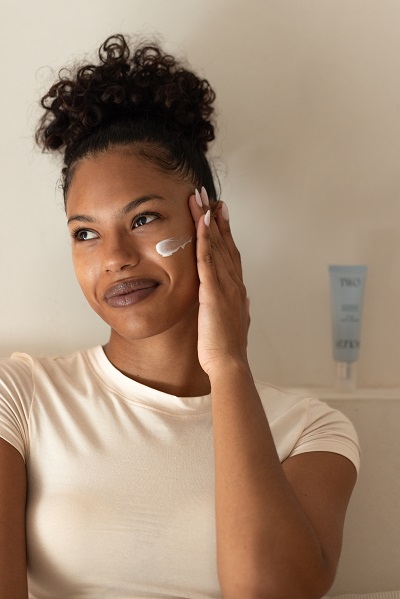 two poles cica face cream